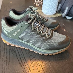 Men’s Merrell Nova shoes NWOT